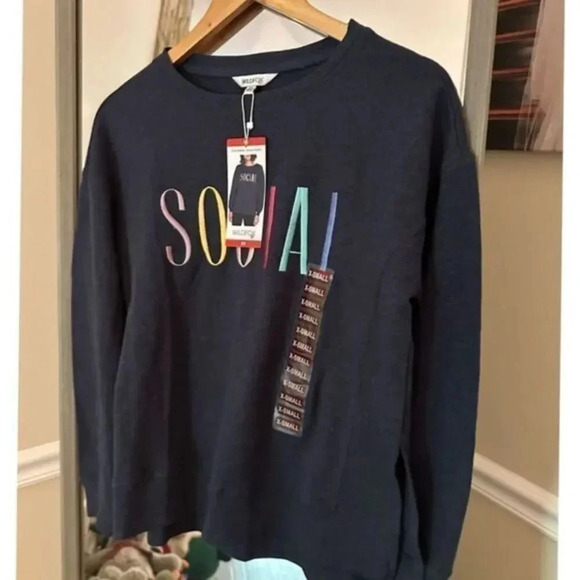 Wildfox Social Sweater XS Extra Small NWT - Picture 1 of 4